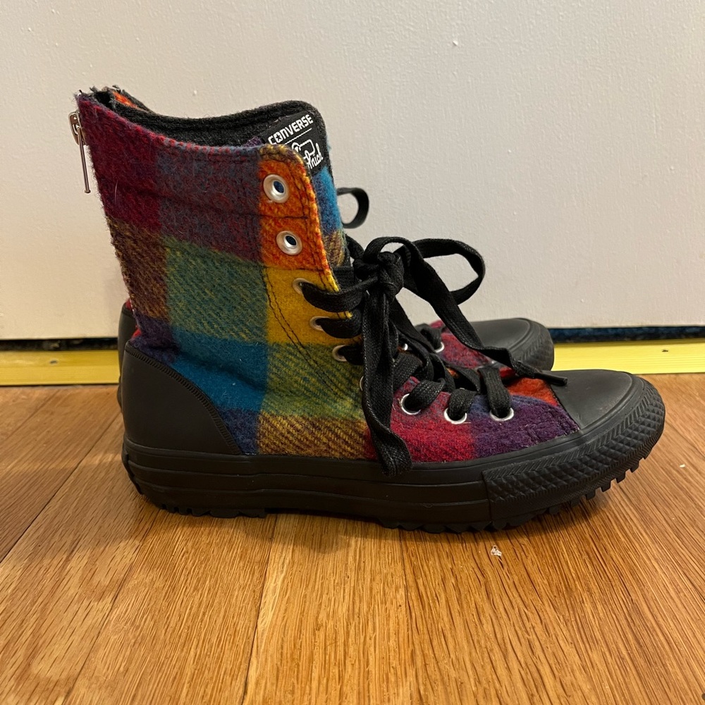 Converse x Woolrich women’s size 7 high top sneakers.